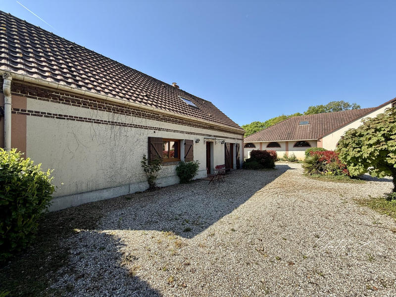 Maison - 361 m² - 14 pièces