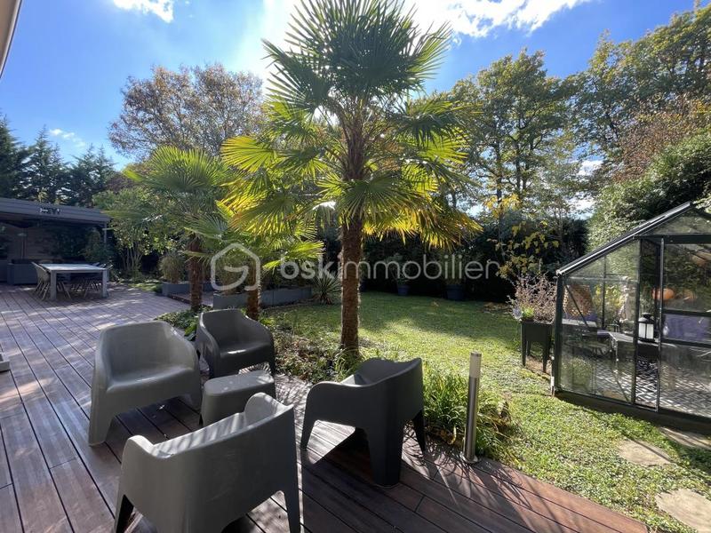 Maison - 185 m² - 7 pièces