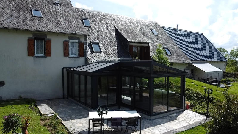 Propriété - 324 m² - 14 pièces