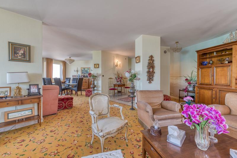 Appartement - 277 m² - 6 pièces