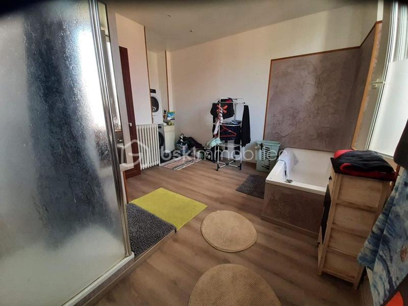 Propriété - 175 m² - 11 pièces