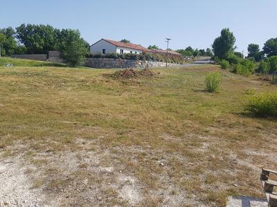 Terrain constructible - 1 759 m²