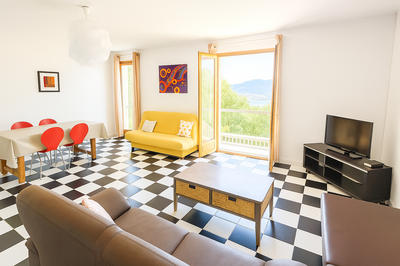 Villa - 211 m² - 8 pièces