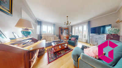 Appartement - 90 m² - 4 pièces