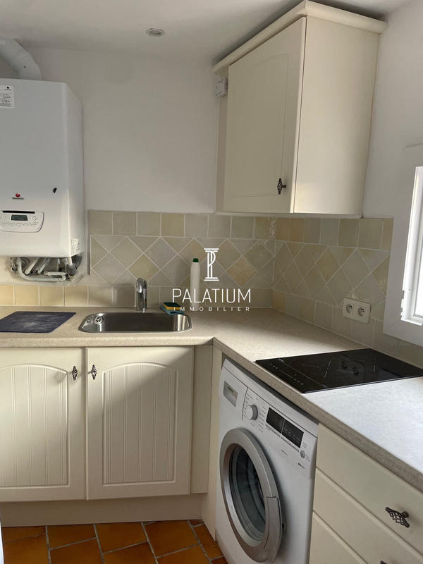 Appartement - 169 m² - 9 pièces