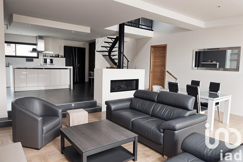 Maison - 143 m² - 5 pièces