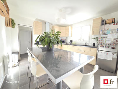 Maison - 98 m² - 5 pièces