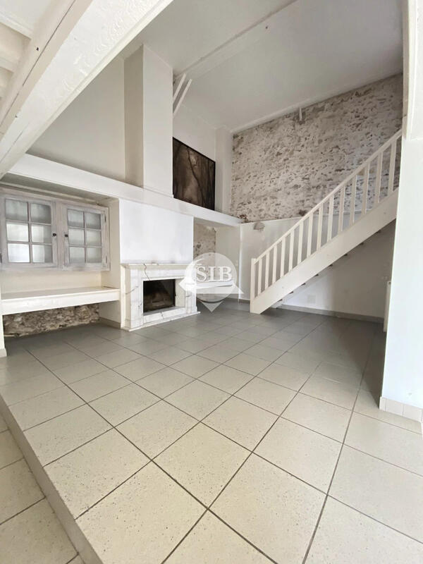 Maison - 228 m² - 7 pièces