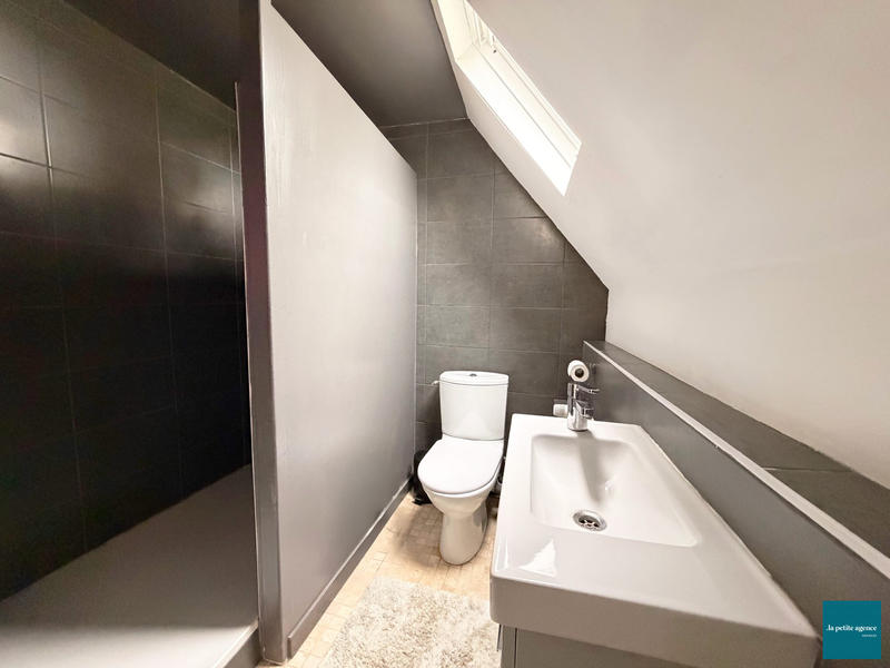 Maison - 207 m² - 7 pièces