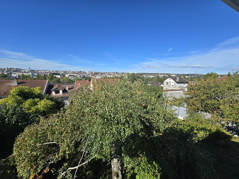 Maison - 177 m² - 9 pièces