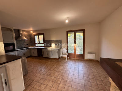 Maison - 86 m² - 6 pièces