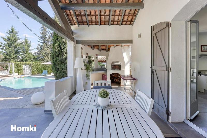 Maison - 207 m² - 6 pièces