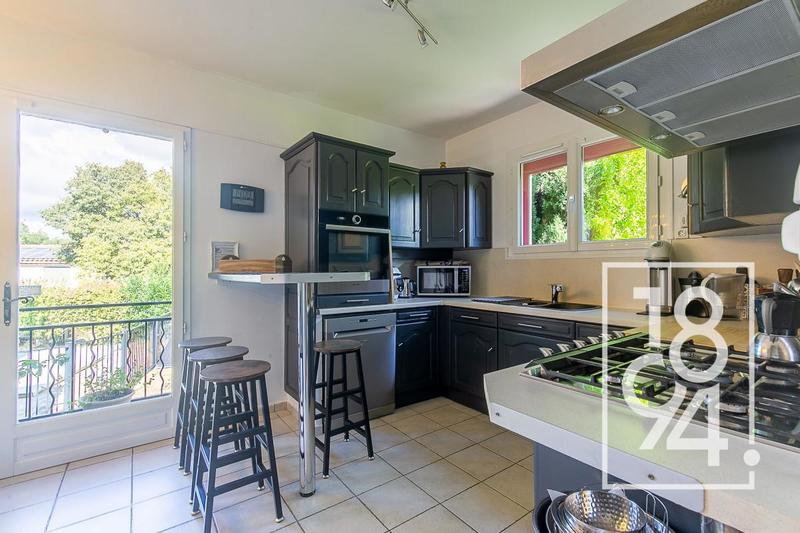 Maison - 147 m² - 6 pièces