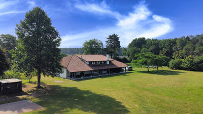 Maison - 587 m² - 16 pièces