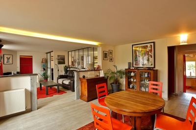 Propriété - 154 m² - 6 pièces