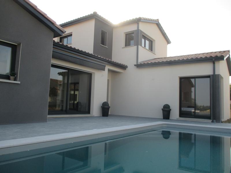 Maison - 92 m² - 4 pièces