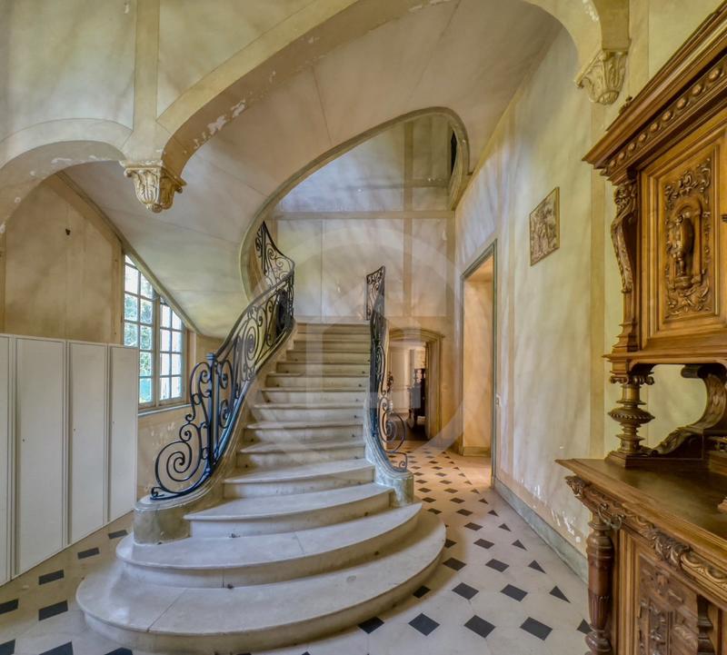 Château - 806 m² - 20 pièces