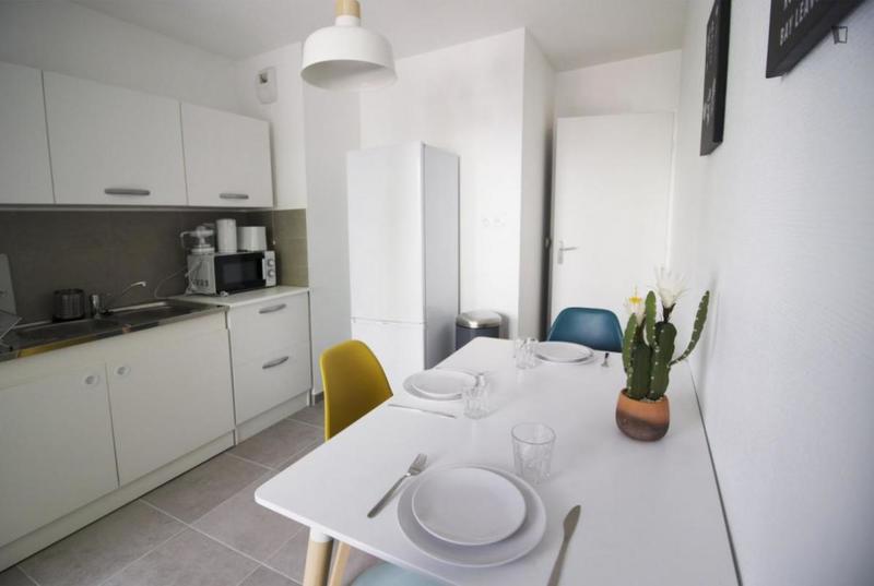 Chambre - 10 m² - 4 pièces