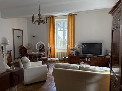 Propriété - 276 m² - 7 pièces