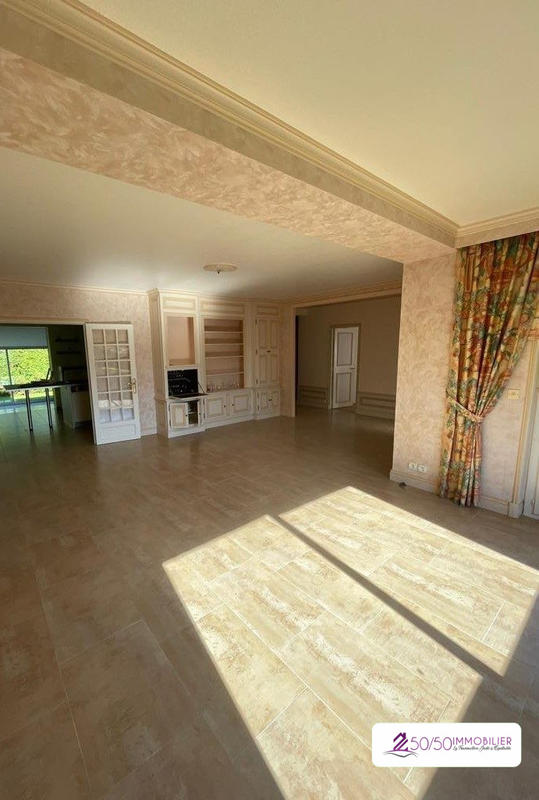 Maison - 170 m² - 7 pièces