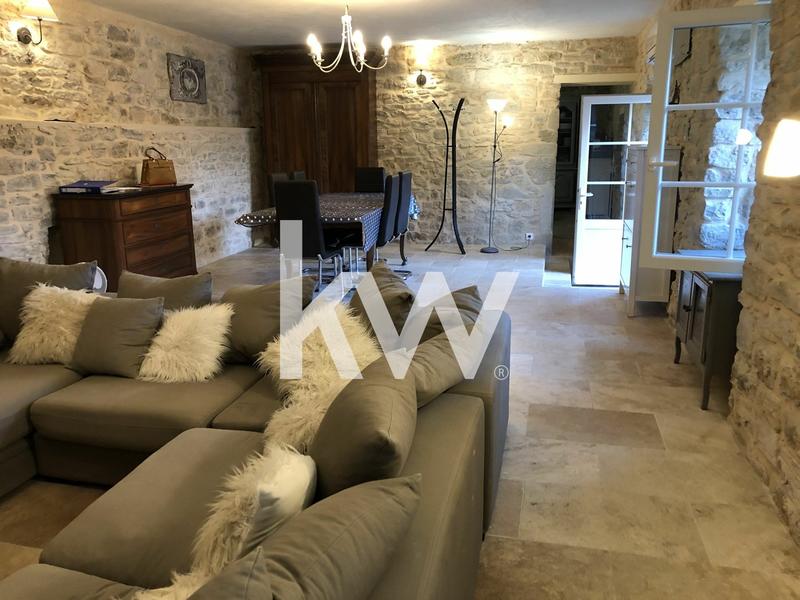 Maison - 181 m² - 6 pièces