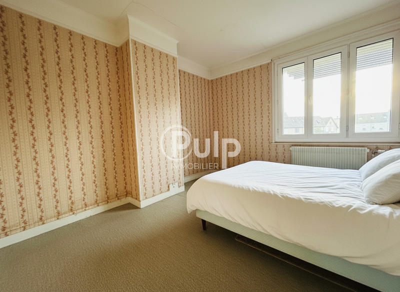 Maison - 90 m² - 6 pièces