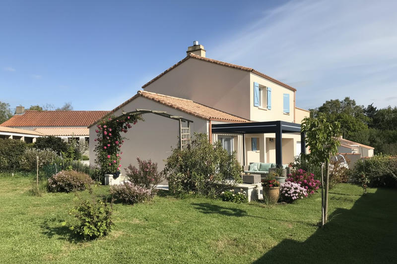 Villa - 104 m² - 6 pièces