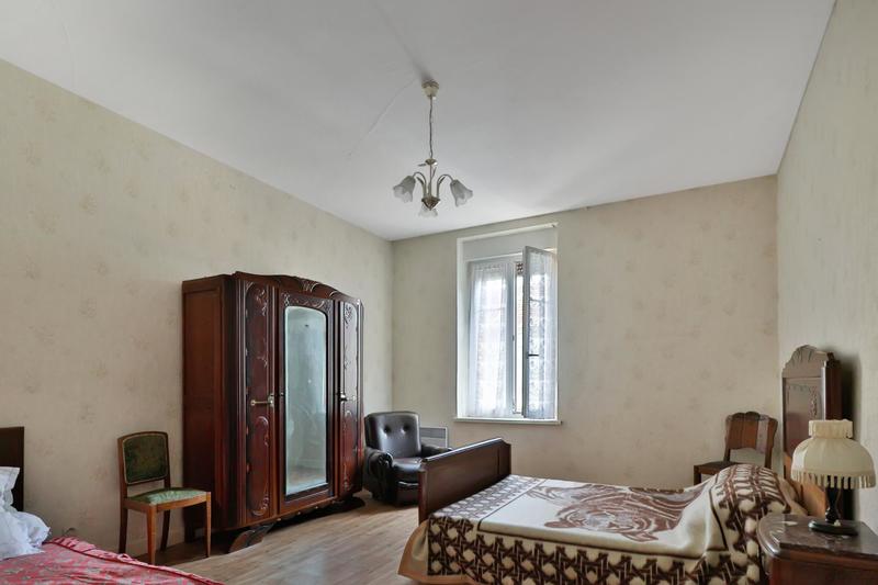 Maison - 217 m² - 10 pièces