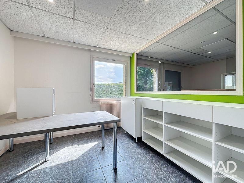 Local commercial - 1 995 m²