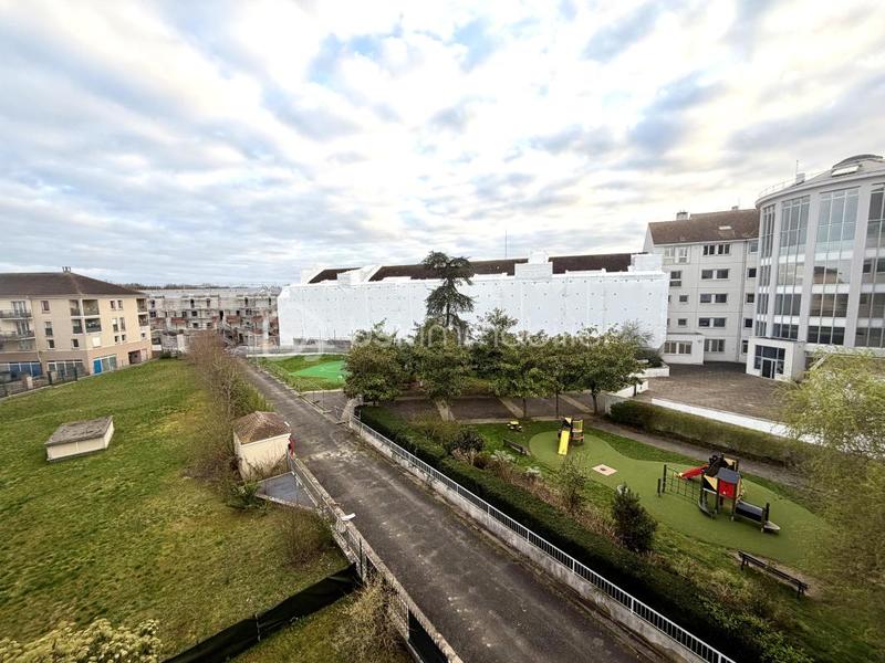 Duplex - 77 m² - 4 pièces