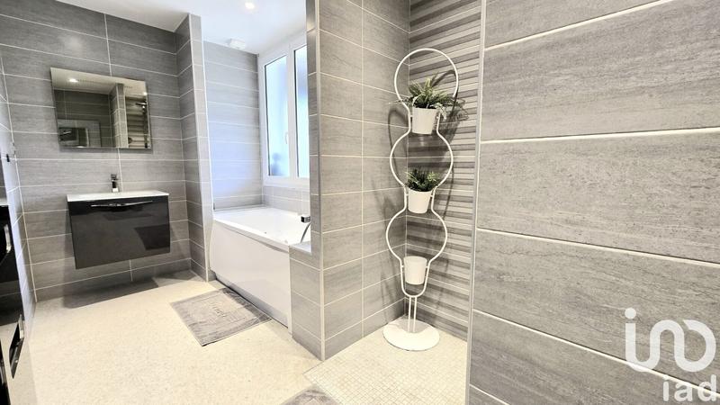 Maison - 155 m² - 6 pièces