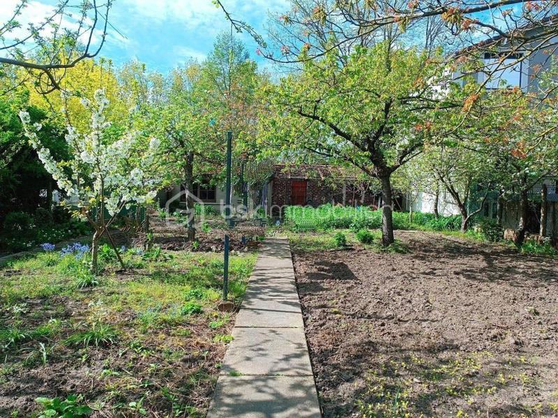 Maison traditionnelle - 150 m² - 8 pièces