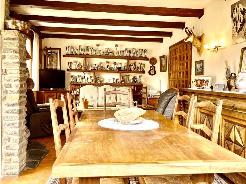 Maison - 141 m² - 7 pièces