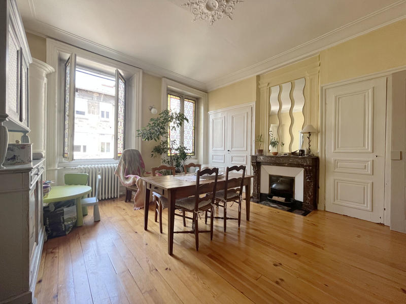 Appartement - 165 m² - 5 pièces