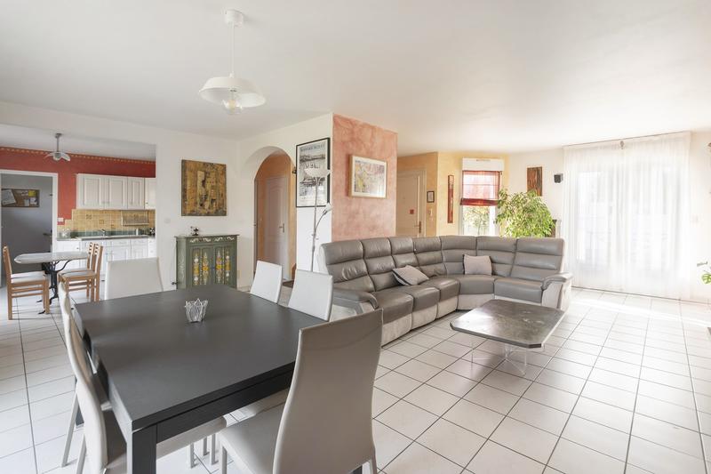 Maison - 184 m² - 6 pièces