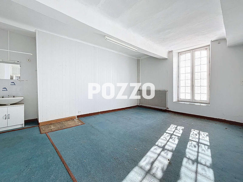Maison - 200 m² - 7 pièces