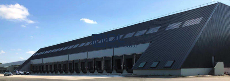 Entrepôt - 7 305 m²