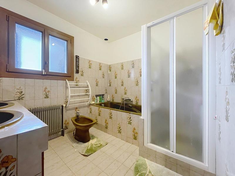 Maison - 206 m² - 6 pièces