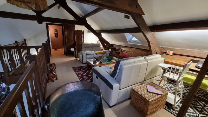 Maison - 337 m² - 10 pièces