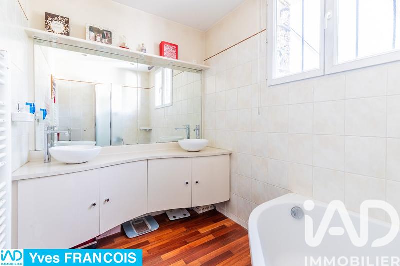 Maison - 98 m² - 5 pièces