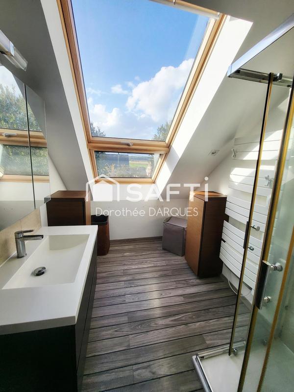 Maison - 213 m² - 7 pièces