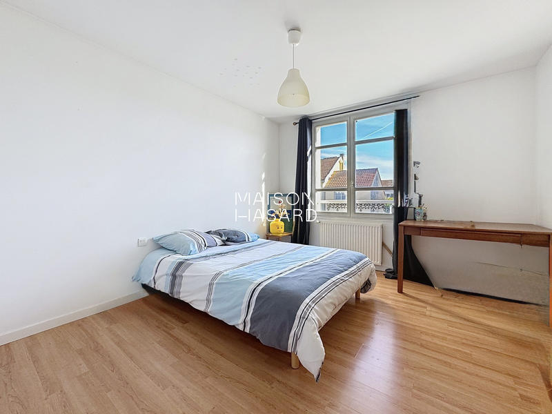 Maison - 199 m² - 9 pièces