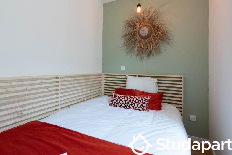 Chambre - 10 m² - 1 pièce