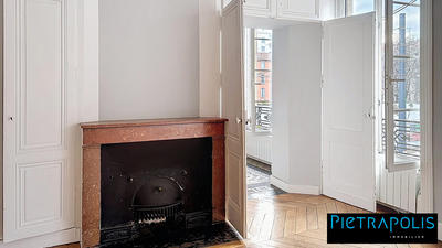 Appartement - 90 m² - 3 pièces