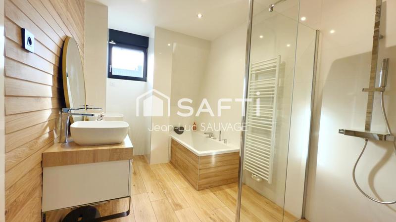 Maison - 160 m² - 5 pièces