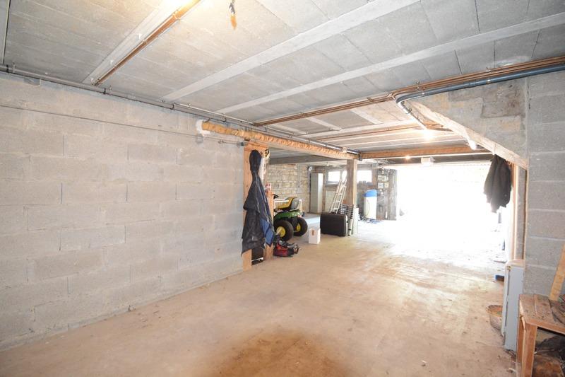 Maison - 221 m² - 7 pièces