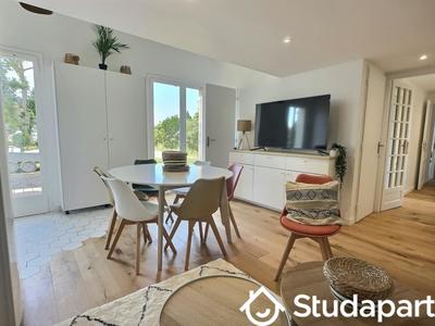 Chambre - 9 m² - 1 pièce