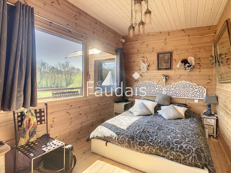 Propriété - 147 m² - 6 pièces