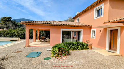 Maison - 199 m² - 6 pièces