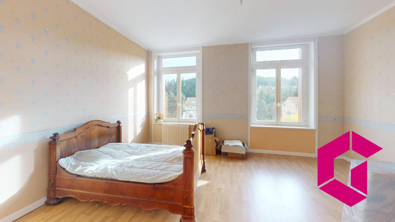 Maison - 217 m² - 9 pièces